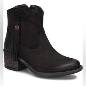 Born Women's Black Ankle Boots suede size 6.5women H12N7